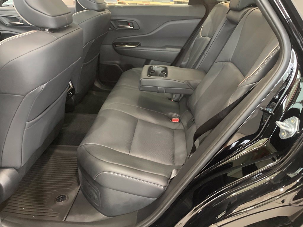 2026 Toyota Crown Signia Limited - Photo 12