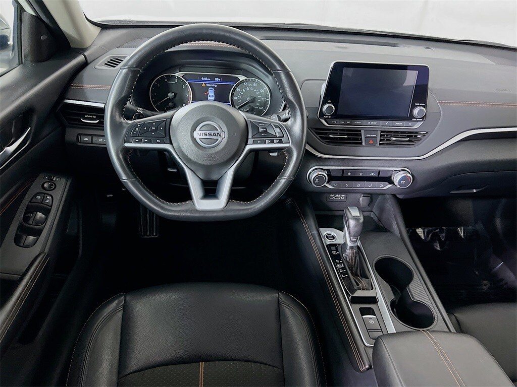 2022 Nissan Altima 2.5 SR photo 3