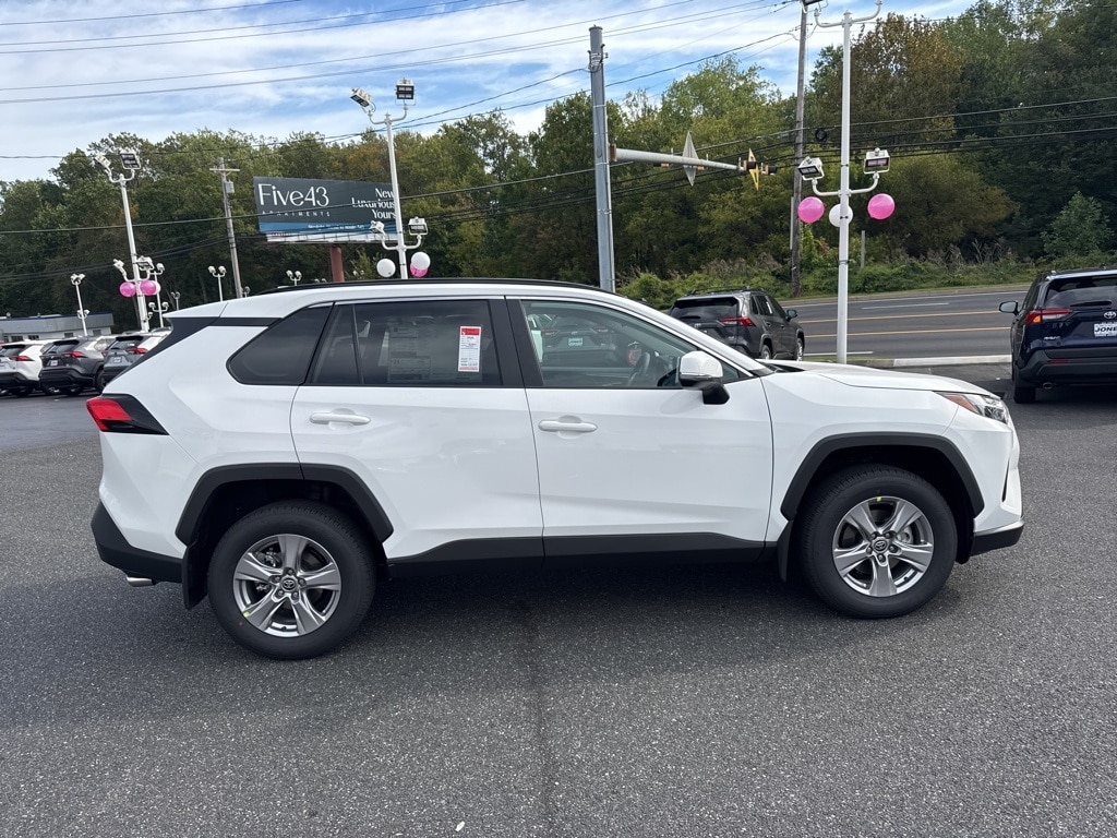 New 2025 Toyota RAV4 XLE XLE AWD SUV