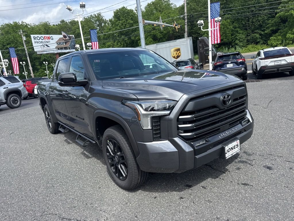 New 2026 Toyota Tundra Limited LIMITED CREWMAX 5.5