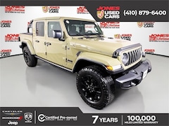 2025 Jeep Gladiator Nighthawk Truck Crew Cab
