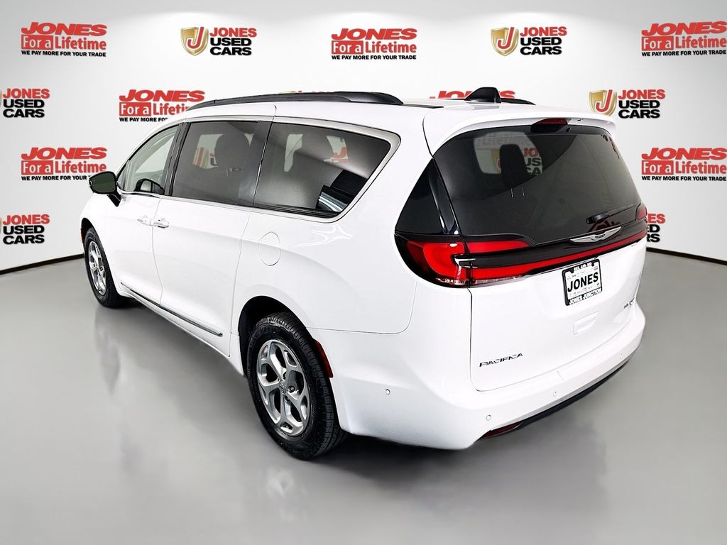 Used 2023 Chrysler Pacifica Limited Van Passenger Van