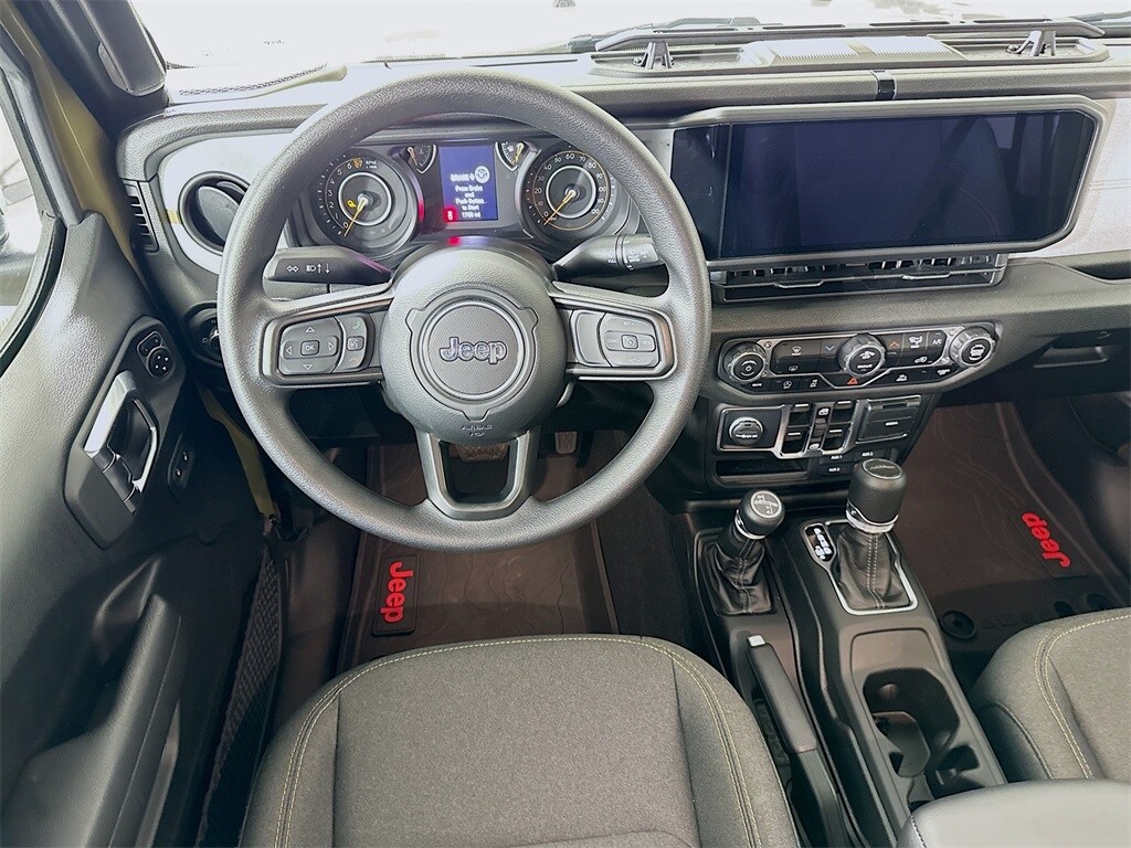 2025 Jeep Gladiator Sport photo 3