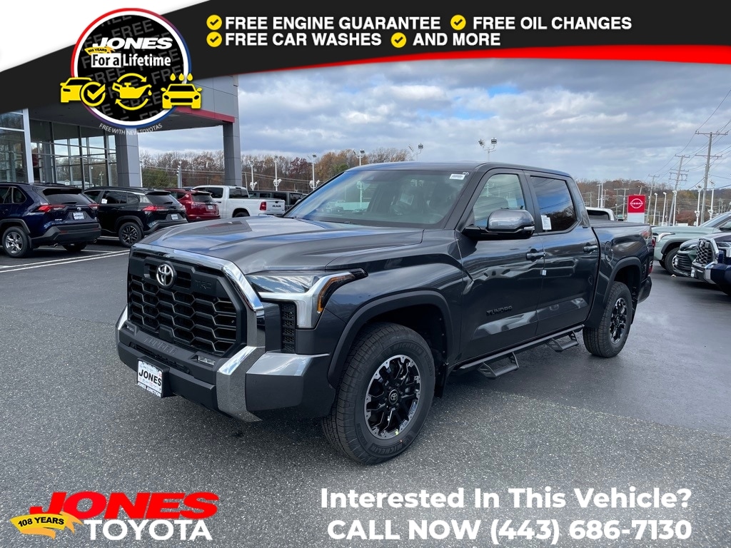New 2026 Toyota Tundra SR5 SR5 CREWMAX 5.5