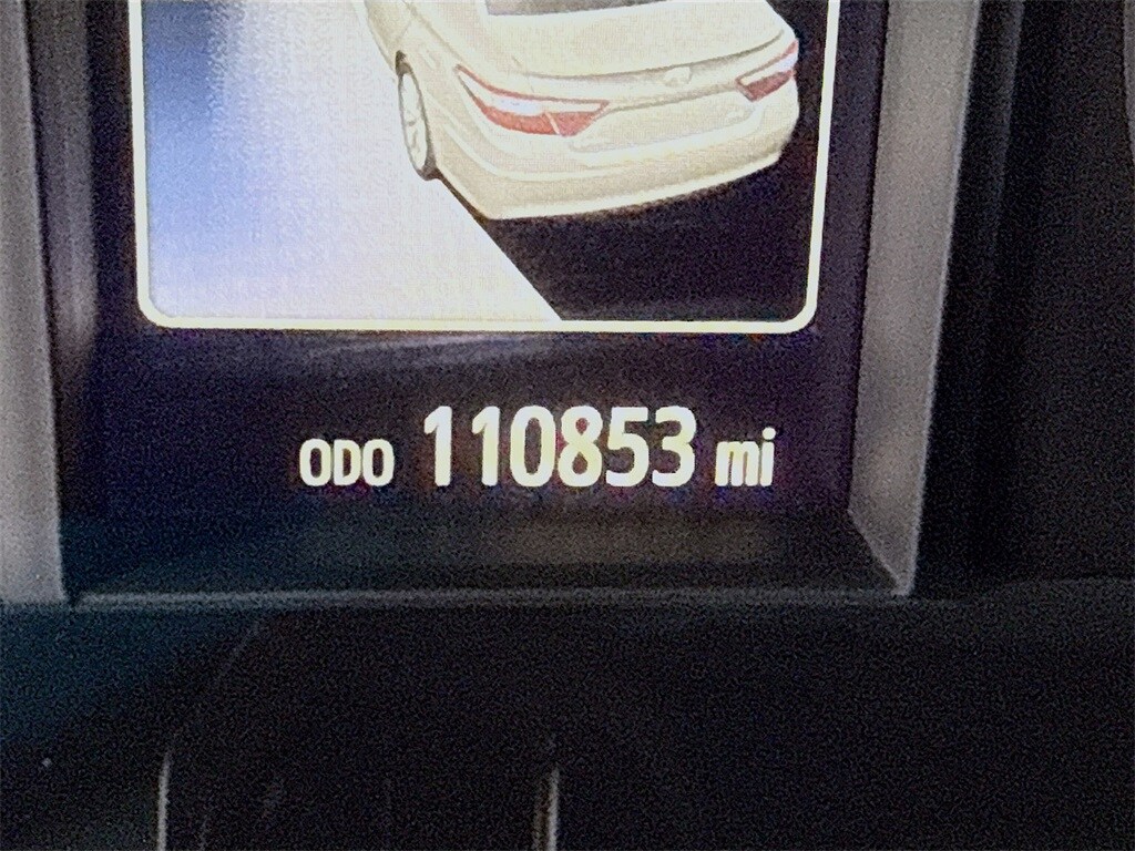 Used 2016 Toyota Camry SE Sedan