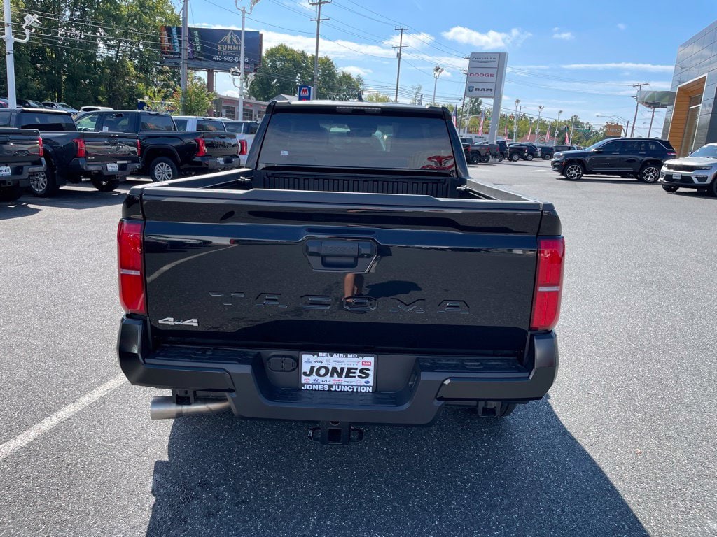 2026 Toyota Tacoma SR5 - Photo 6