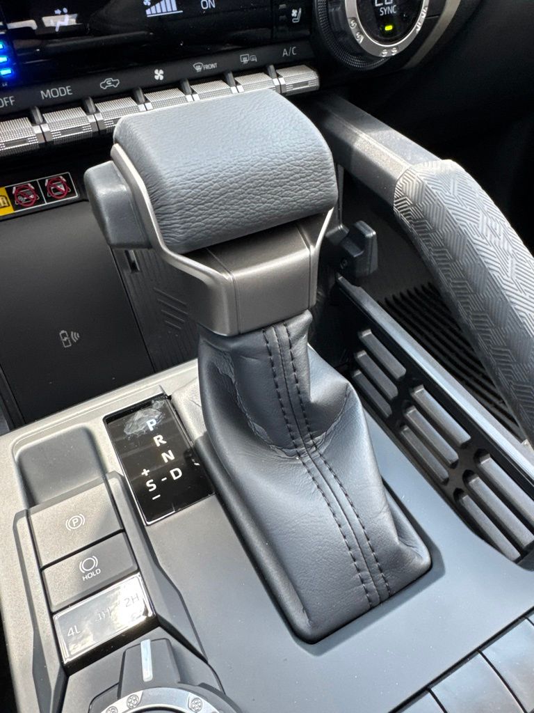 2026 Toyota Tacoma Limited - Photo 13