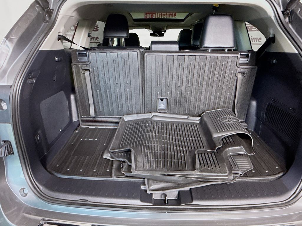 2026 Toyota Highlander Platinum - Photo 30