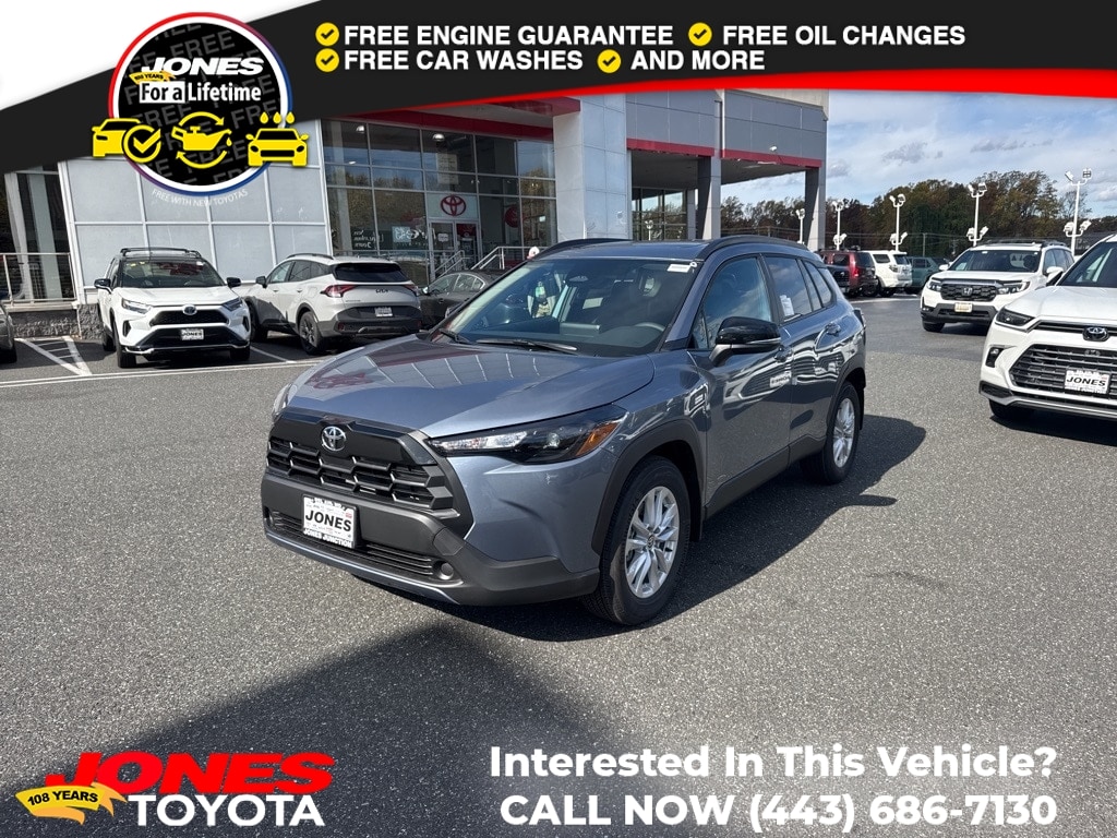 2026 Toyota Corolla Cross LE's photo