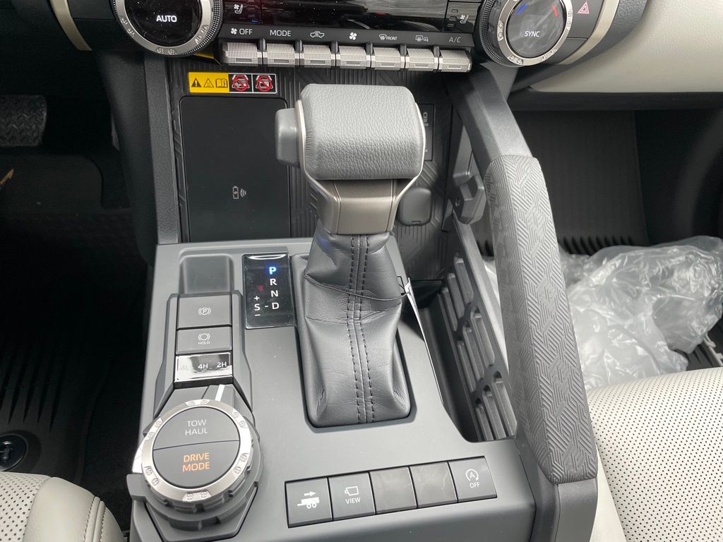 2026 Toyota Tacoma Limited - Photo 13