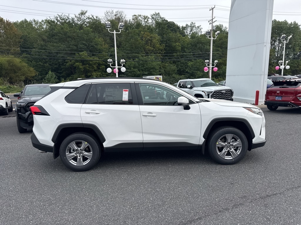 New 2025 Toyota RAV4 XLE XLE AWD SUV