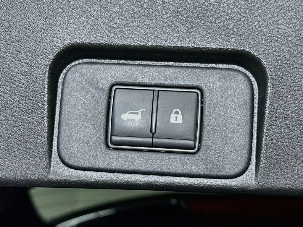 2024 Nissan Rogue SL - Photo 30