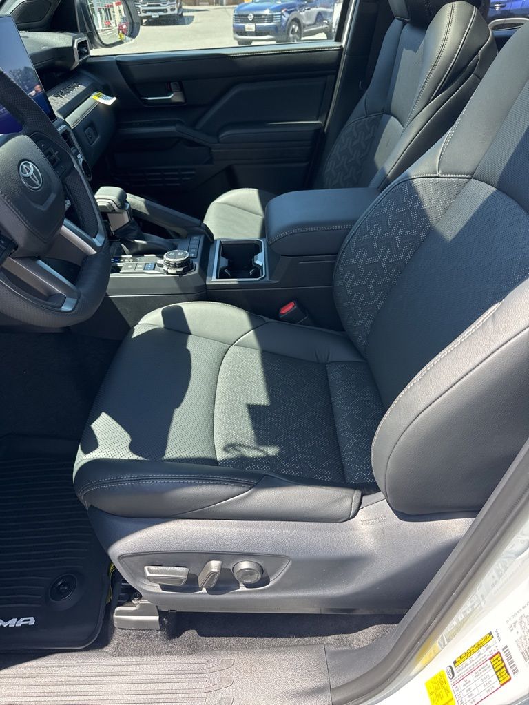 2026 Toyota Tacoma Limited - Photo 9