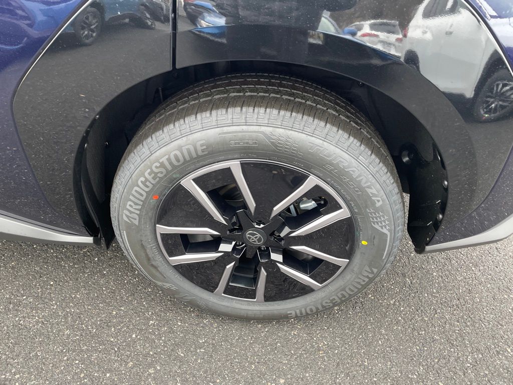 2026 Toyota bZ XLE - Photo 7