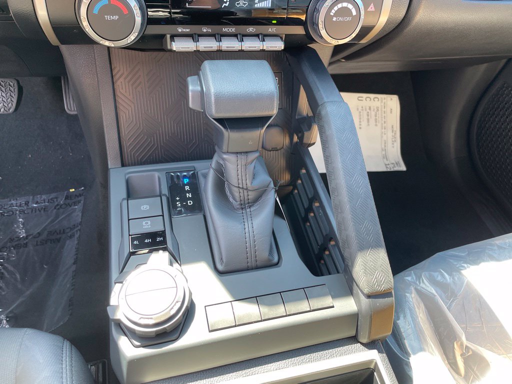2026 Toyota Tacoma SR5 - Photo 14