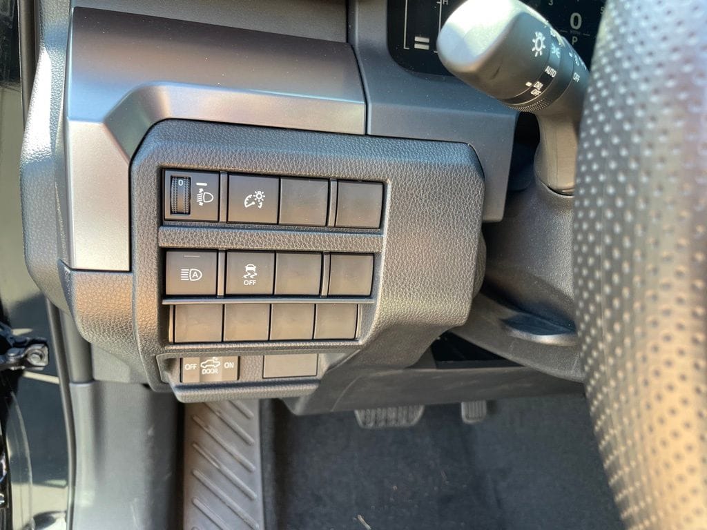 2026 Toyota Tacoma SR5 - Photo 18