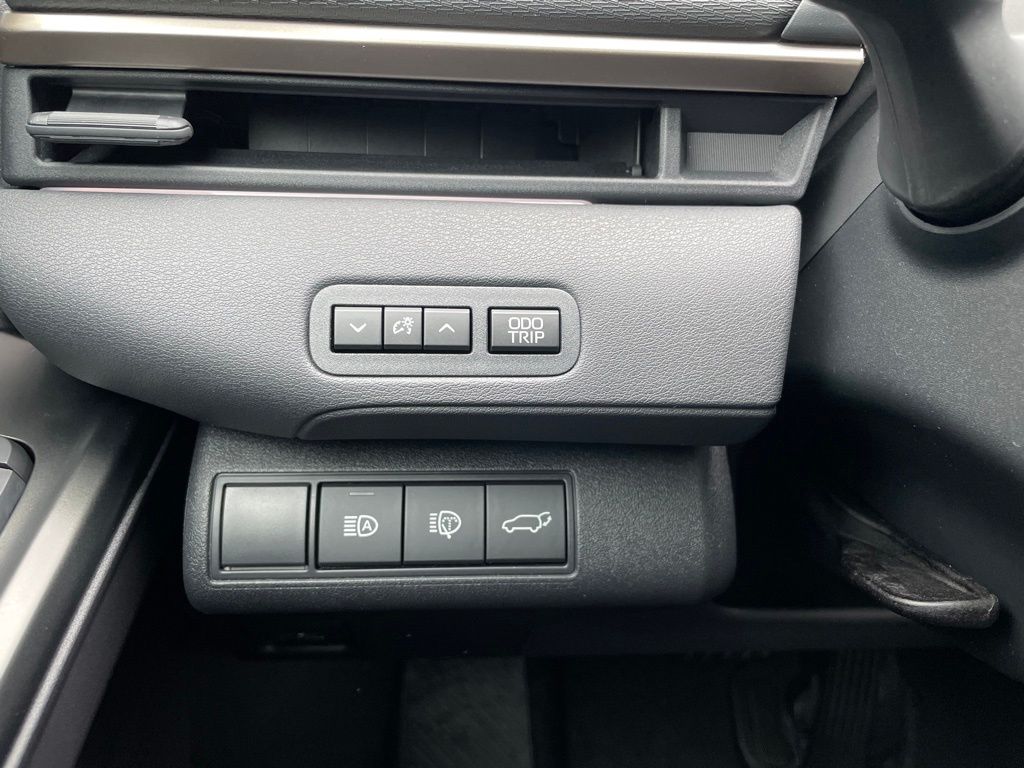 2026 Toyota bZ XLE - Photo 11