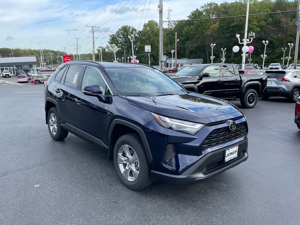 New 2025 Toyota RAV4 XLE XLE AWD SUV