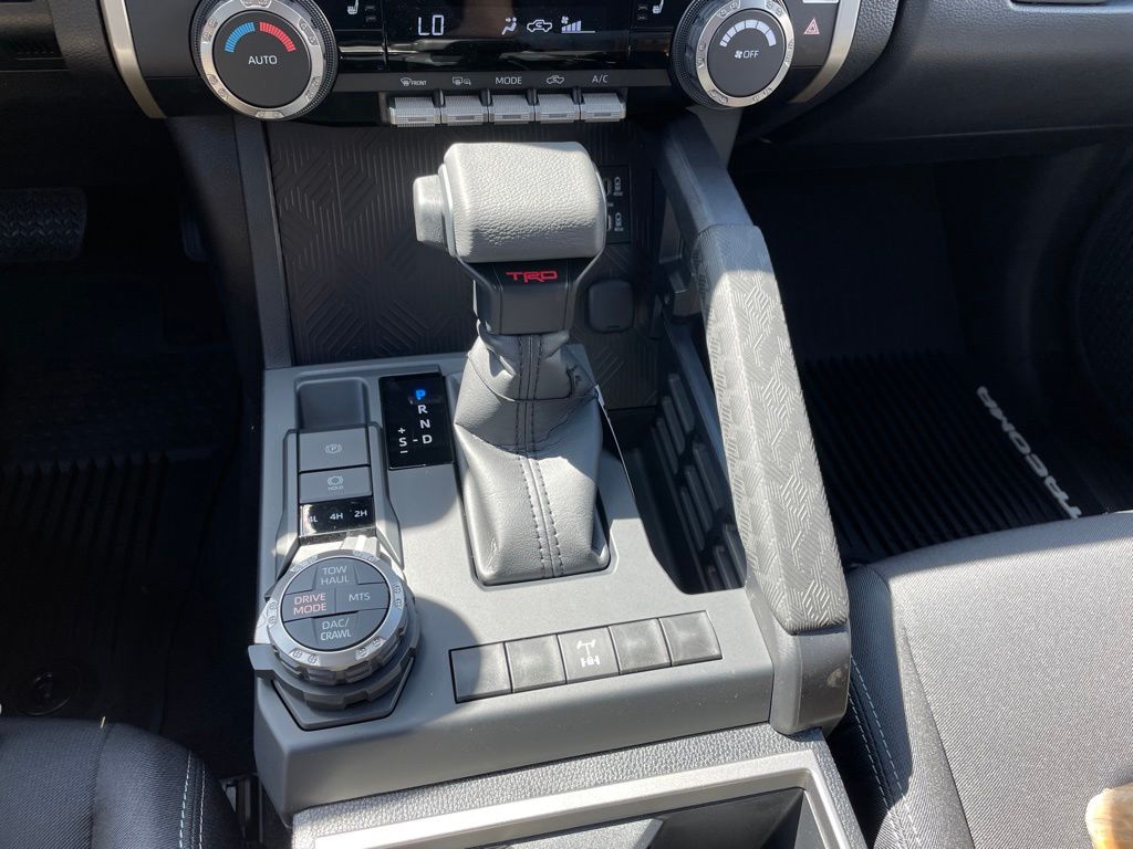 2026 Toyota Tacoma TRD Off Road - Photo 10
