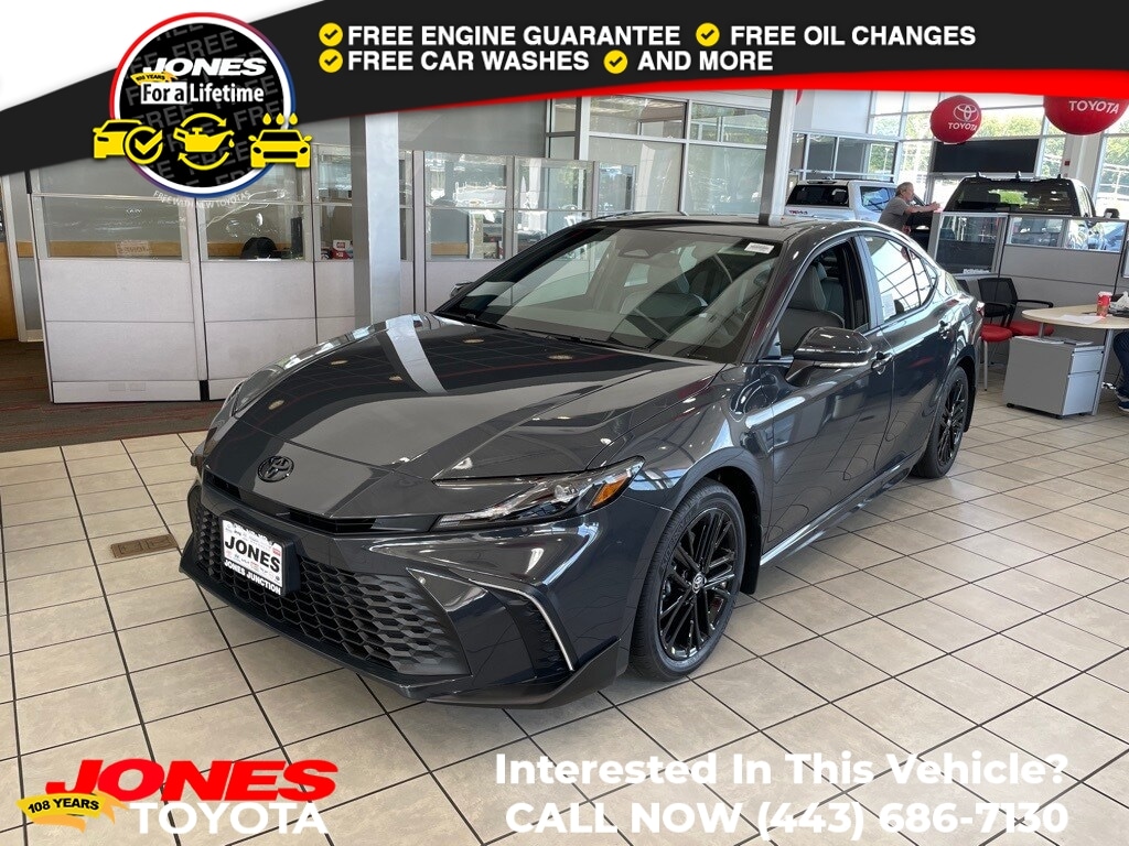 2025 Toyota Camry SE