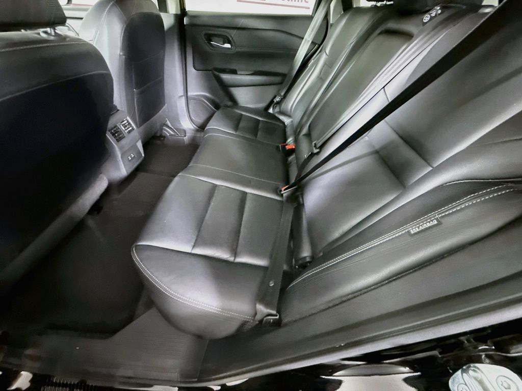 2024 Nissan Rogue SL - Photo 28