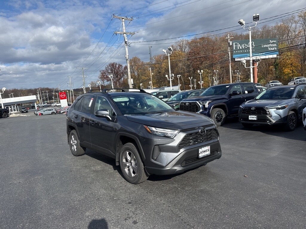 New 2025 Toyota RAV4 XLE XLE AWD SUV