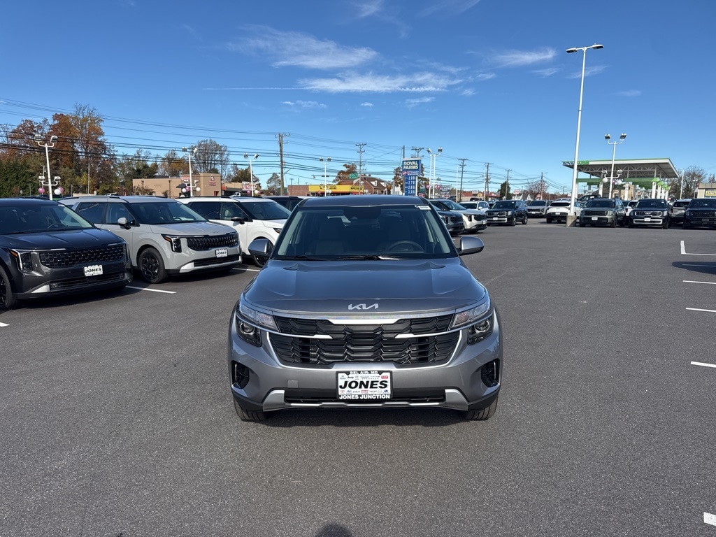 New 2026 Kia Seltos LX SUV