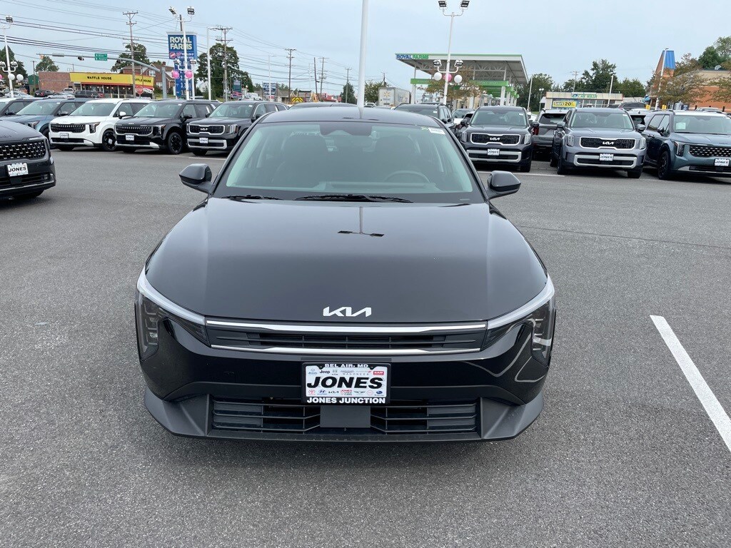 2025 Kia K4 LX photo 2
