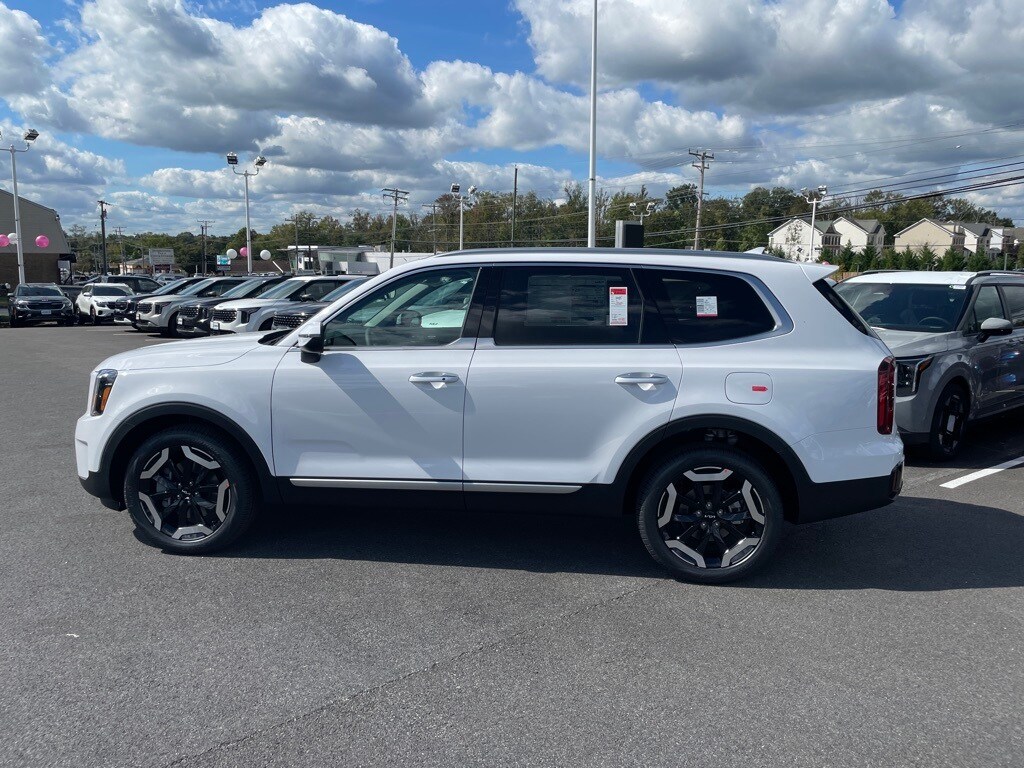 2025 Kia Telluride S photo 4