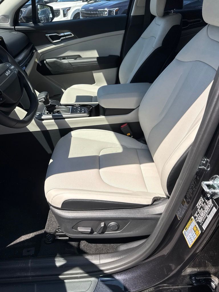 2026 Kia Sportage EX - Photo 9