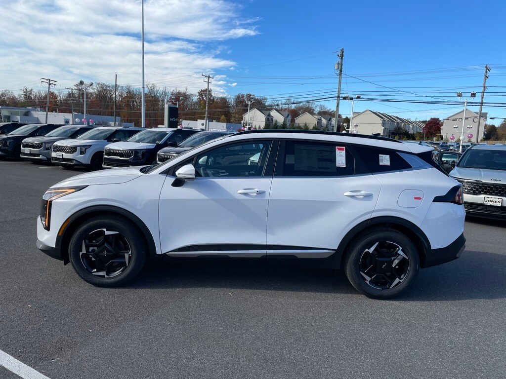 2026 Kia Sportage EX photo 4