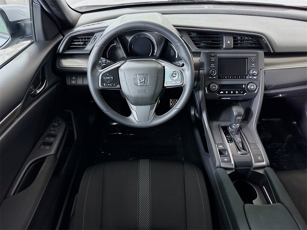 2017 Honda Civic Sport Hatchback photo 3