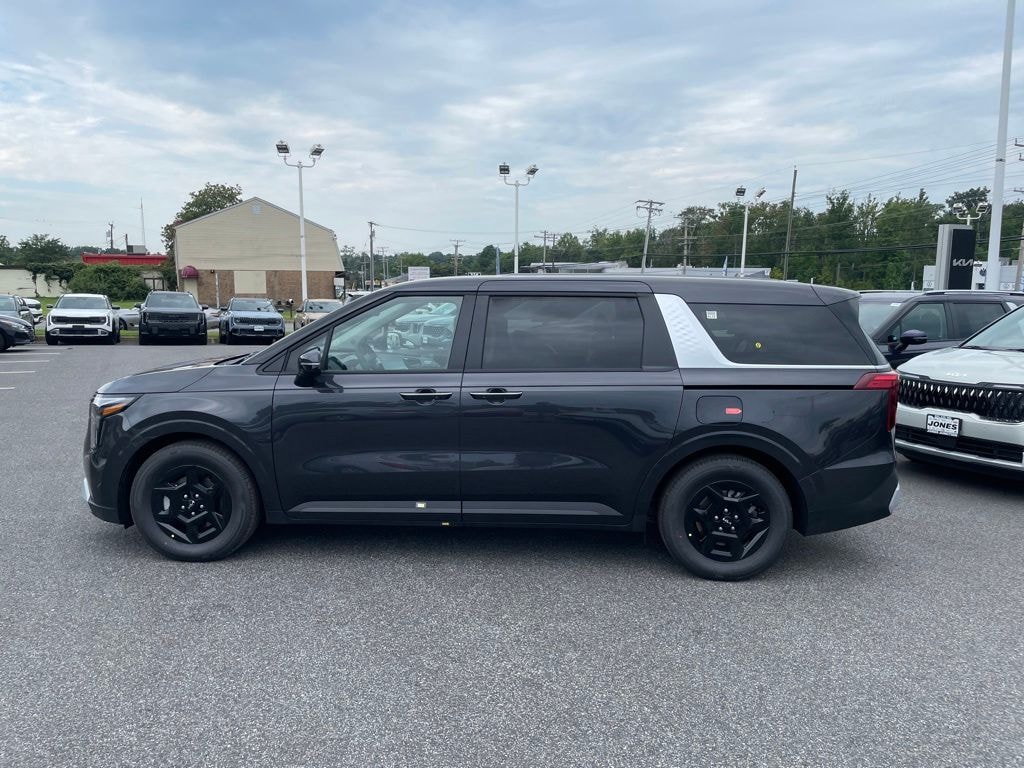 New 2027 Kia Carnival LXS Van Passenger Van