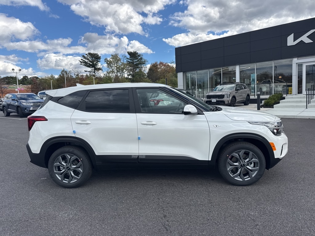 New 2026 Kia Seltos LX SUV