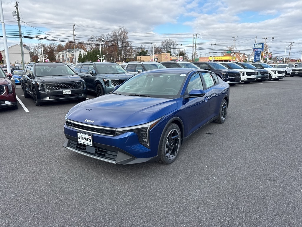 2025 Kia K4 EX's photo