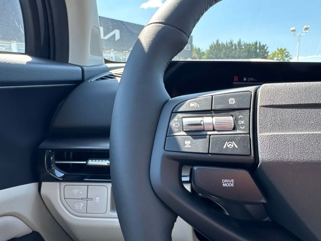 2026 Kia Sportage EX - Photo 18