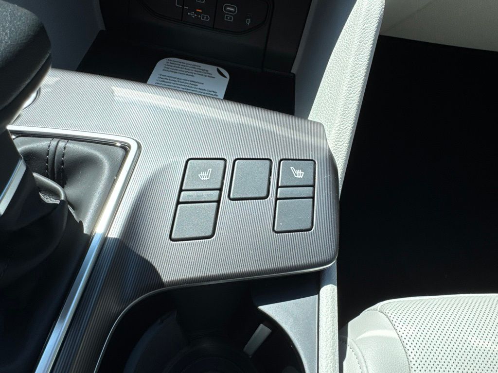 2026 Kia Sportage EX - Photo 17