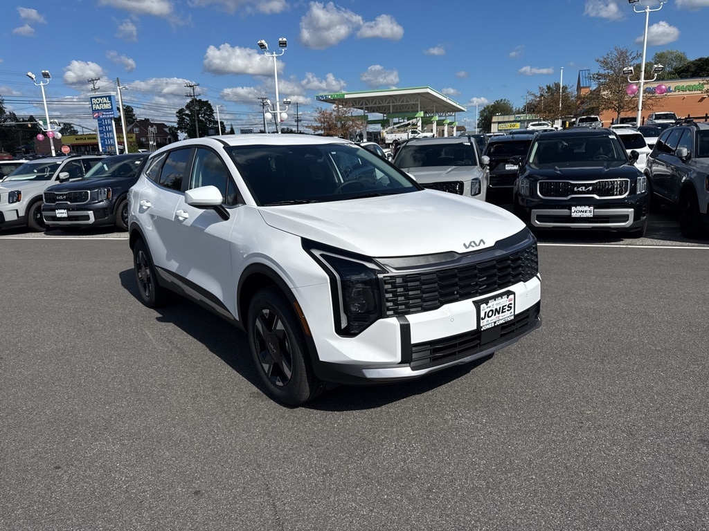 New 2026 Kia Sportage LX SUV