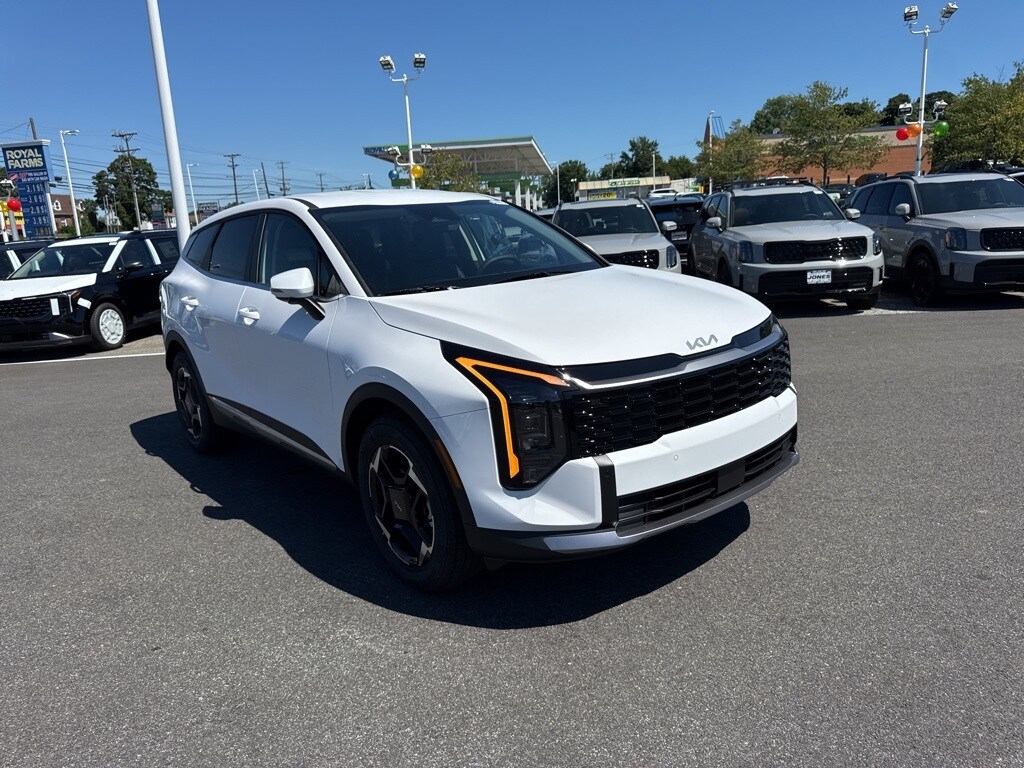 2026 Kia Sportage EX photo 2