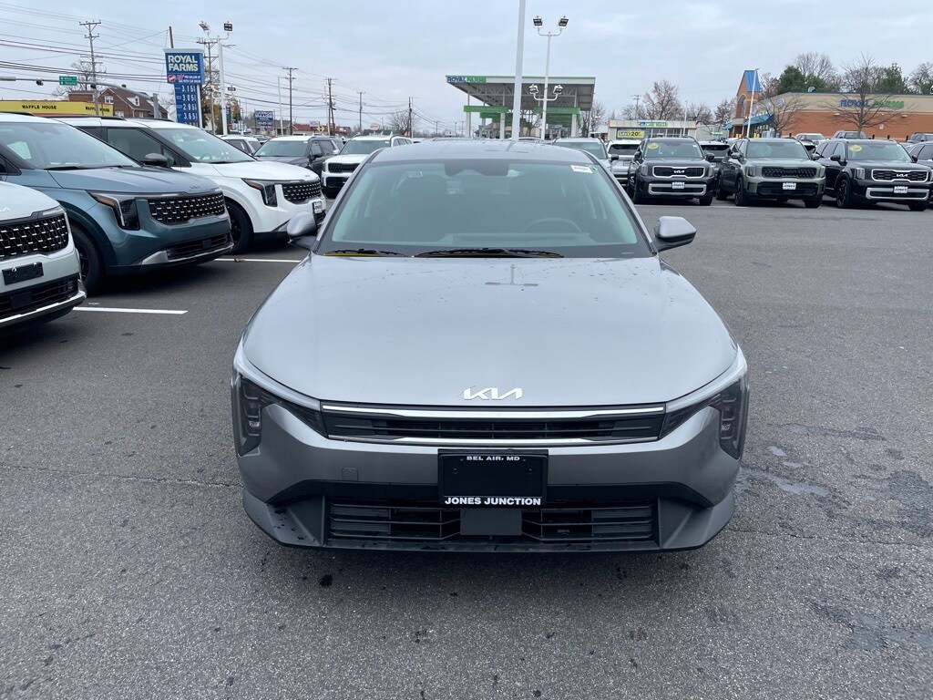 2025 Kia K4 LXS photo 2