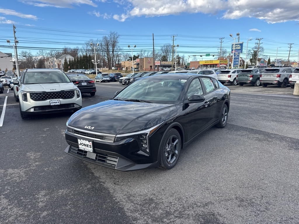 2025 Kia K4 LXS's photo