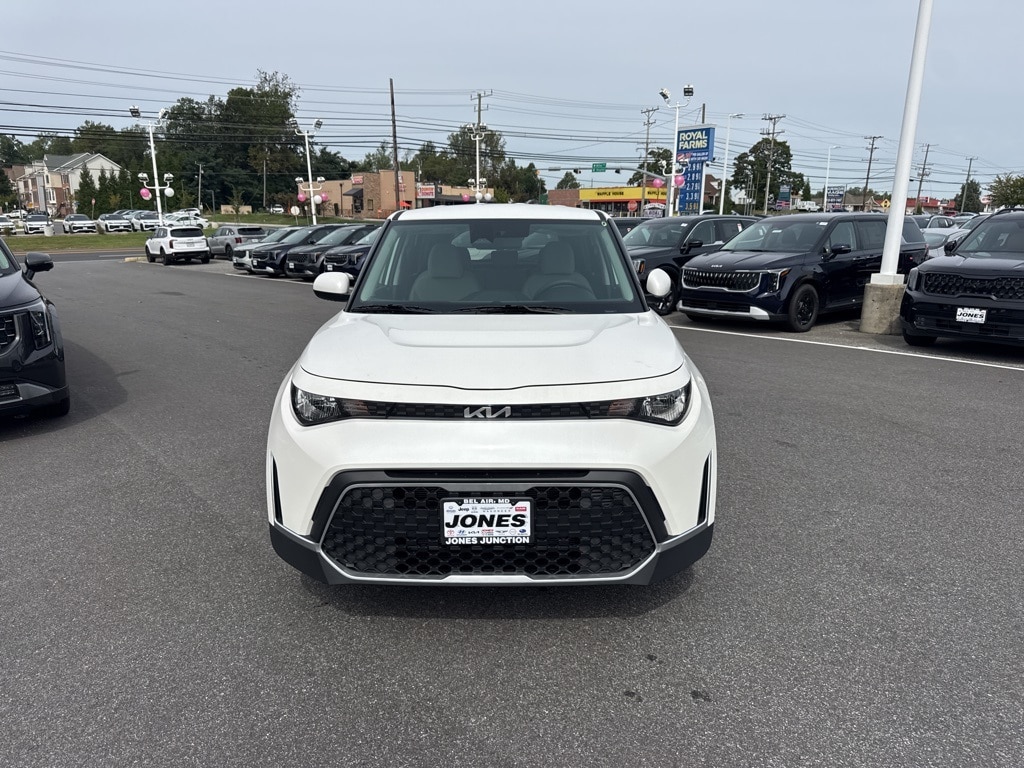 New 2025 Kia Soul LX Hatchback