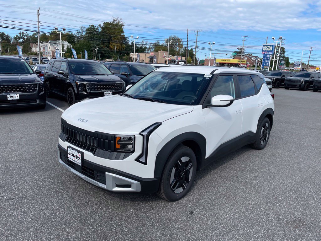 2027 Kia Seltos LX SUV