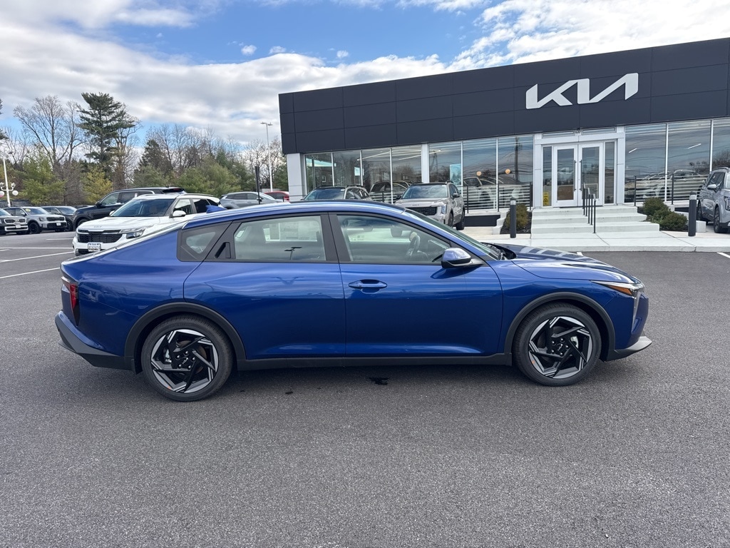 New 2025 Kia K4 EX Sedan