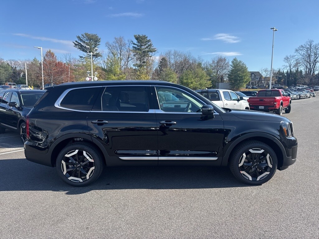 2025 Kia Telluride S photo 4