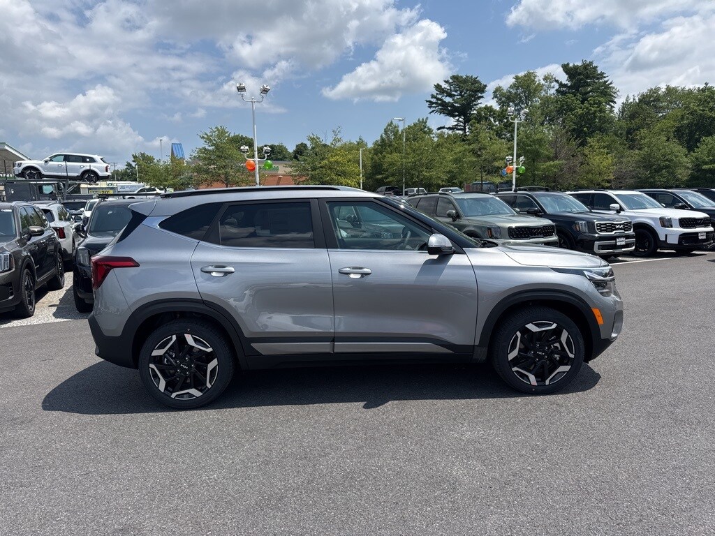 2026 Kia Seltos SX photo 4