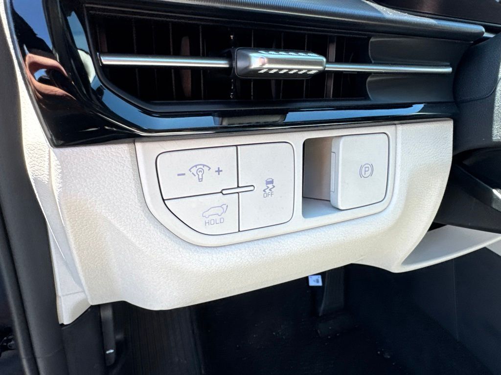 2026 Kia Sportage EX - Photo 11