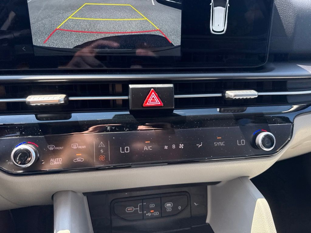 2026 Kia Sportage EX - Photo 14