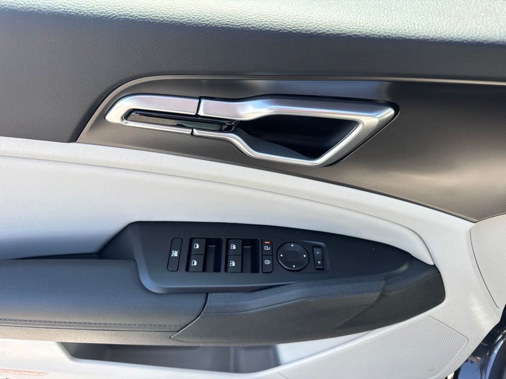 2026 Kia Sportage EX - Photo 8