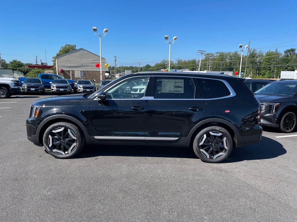 2025 Kia Telluride EX photo 2